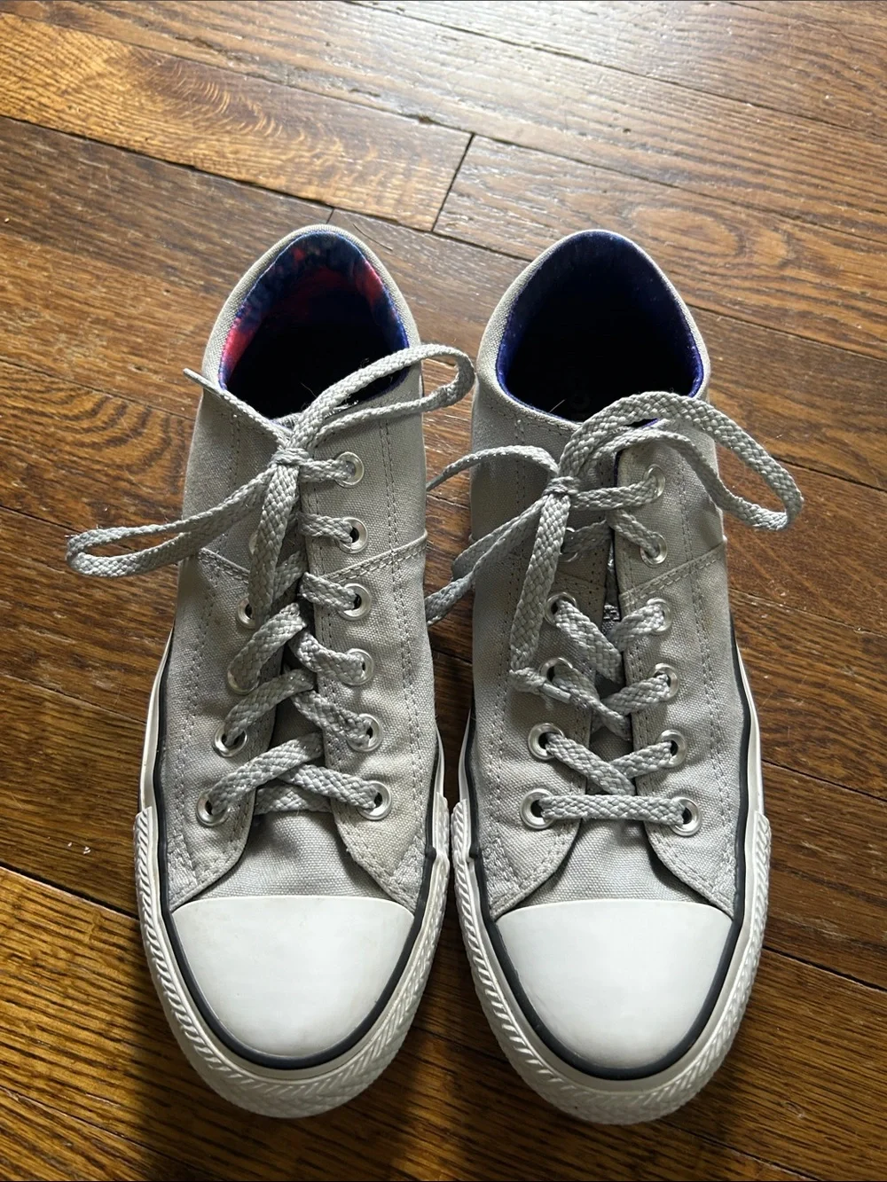 Classic Woman’s Low-Top Canvas Sneakers in Light Gray